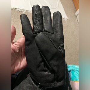 Sullivan elk leather deer, skin work gloves, Velcro wrists size medium women’s